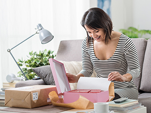 Unboxing a parcel